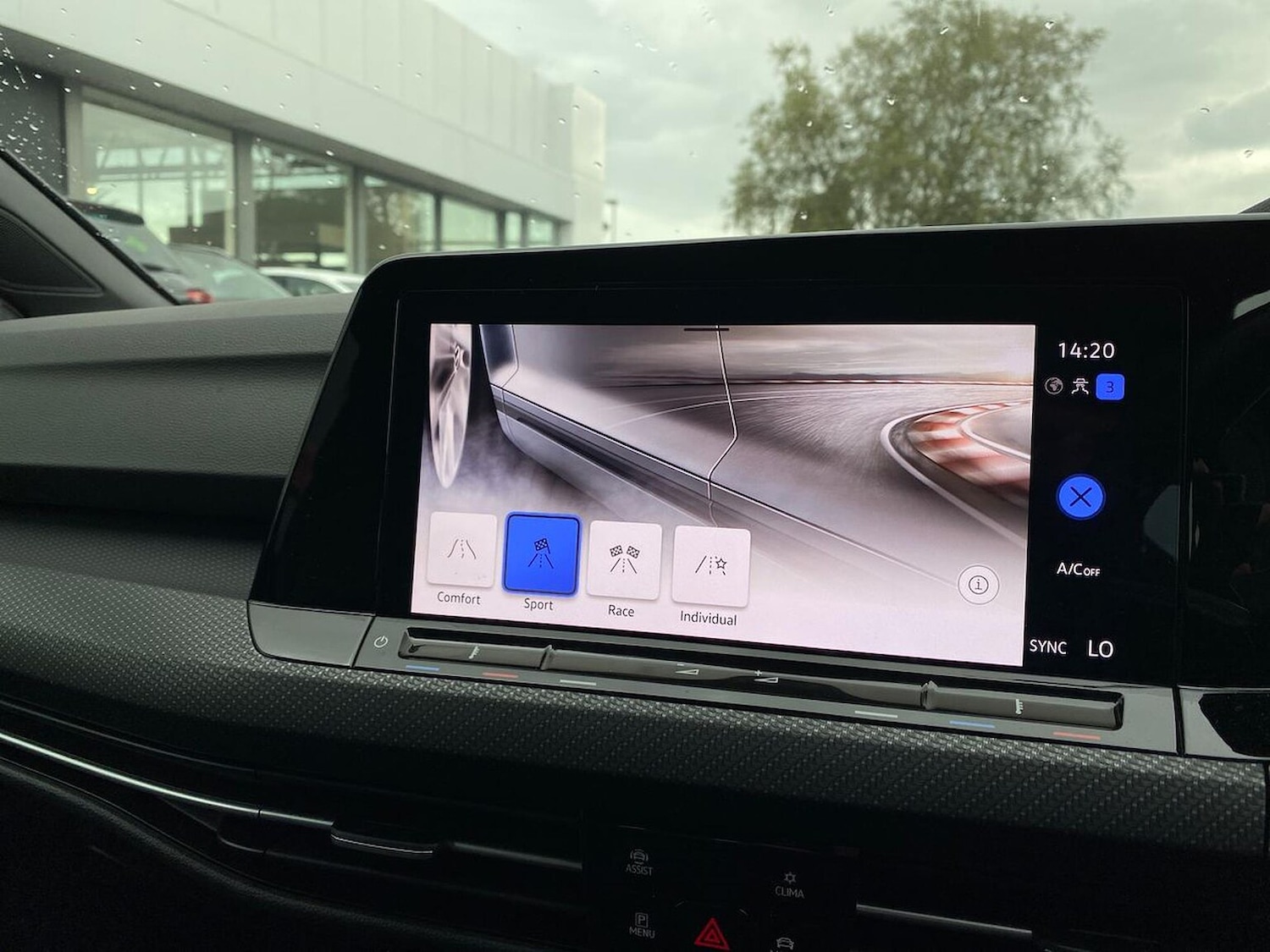 Used Volkswagen Golf 2024 for sale - 76918941: Photo 34