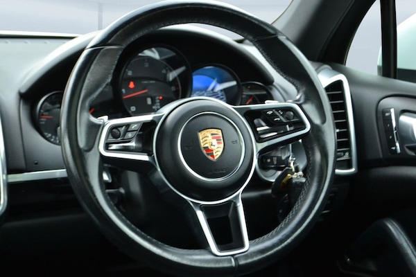 Used Porsche Cayenne 2014 for sale - 75019222: Photo 34