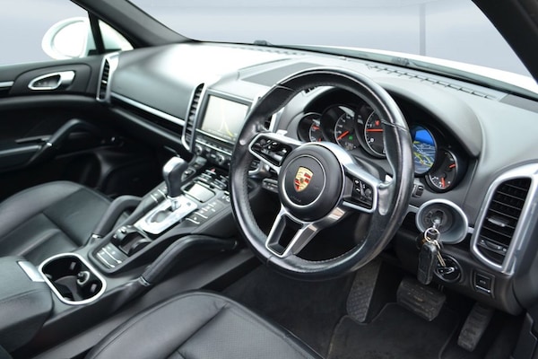 Used Porsche Cayenne 2014 for sale - 75019222: Photo 6