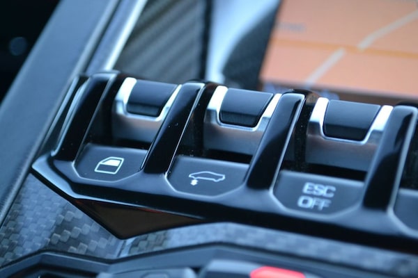 Used Lamborghini Aventador 2018 for sale - 75019231: Photo 43