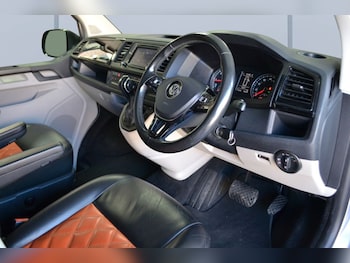 Used Volkswagen Transporter 2017 for sale - 76039076: Photo