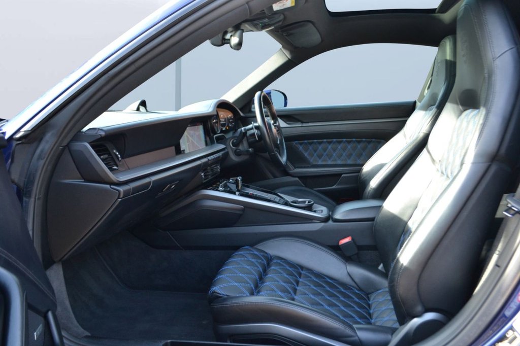 Used Porsche 911 2020 for sale - 76304108: Photo 8