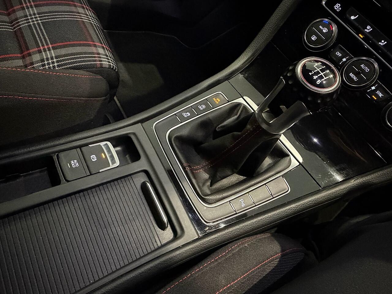 Used Volkswagen Golf 2019 for sale - 77190459: Photo 18