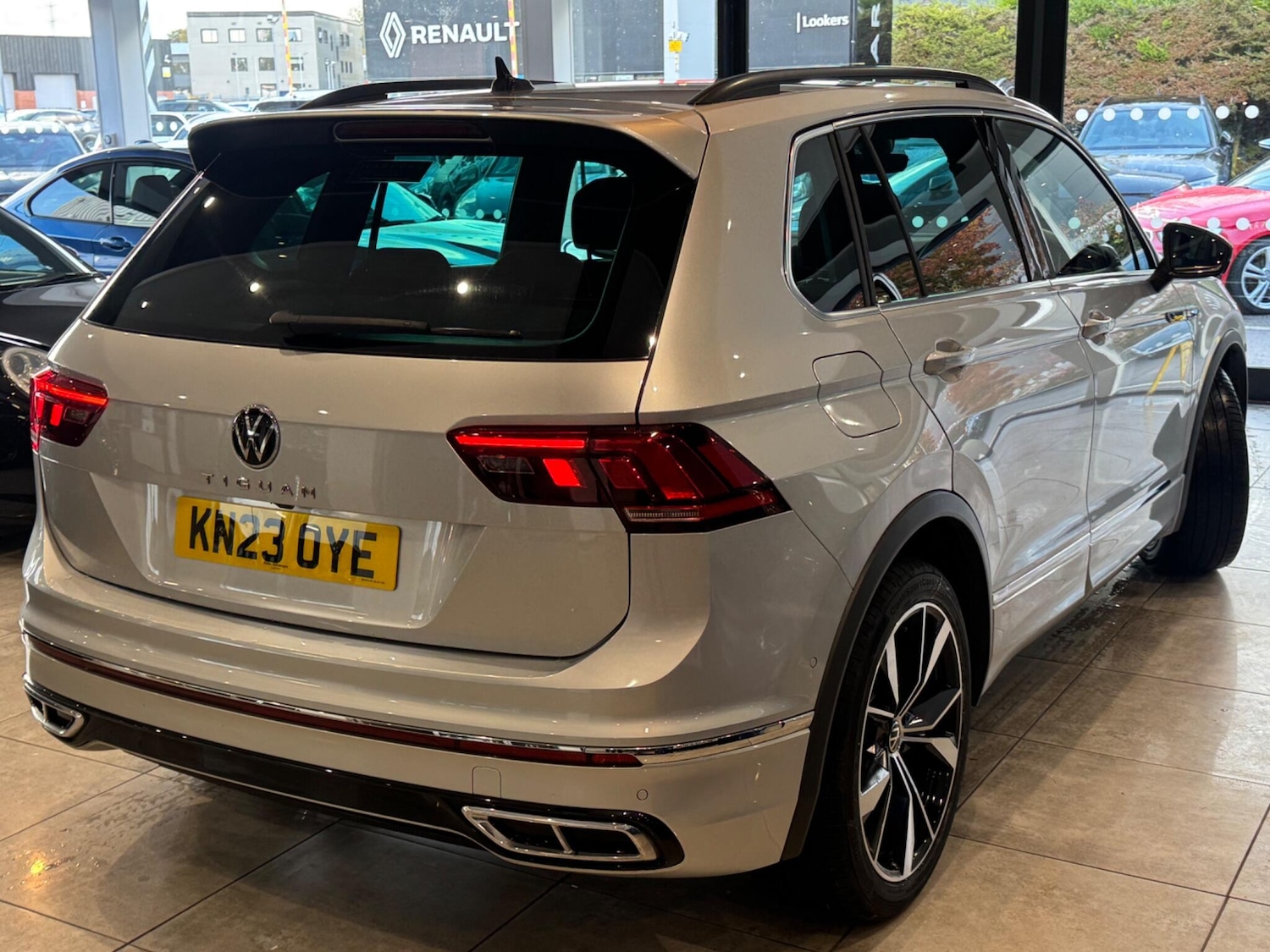 Used Volkswagen Tiguan 2023 for sale - 76408765: Photo 2