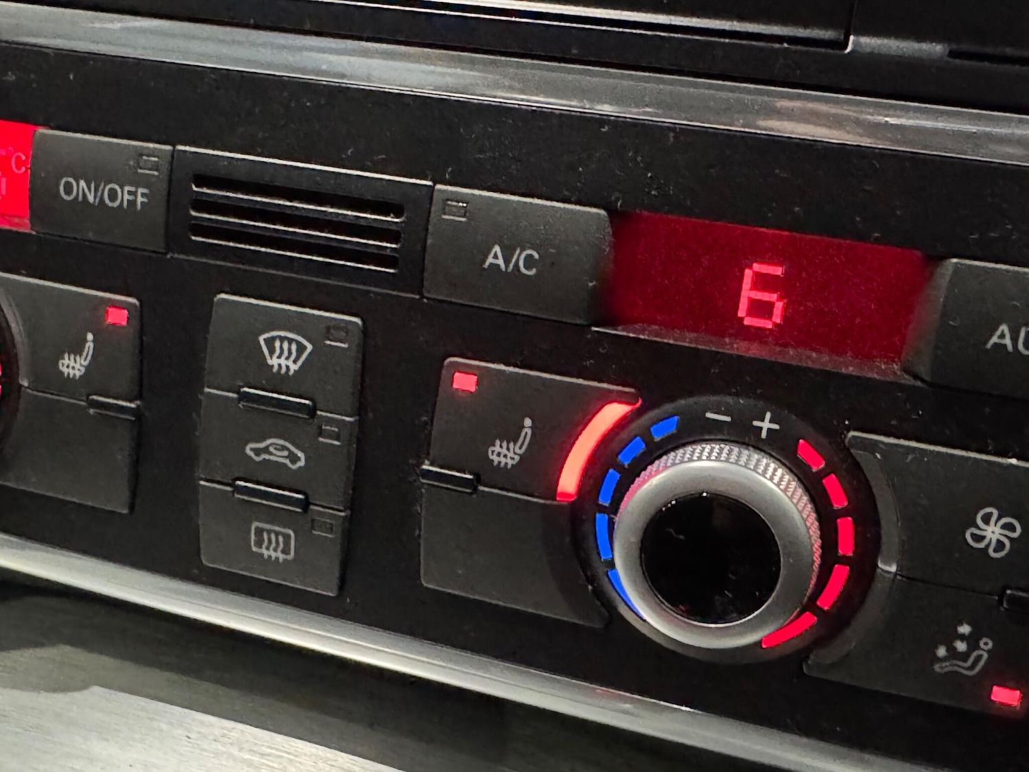 Used Audi Q7 2015 for sale - 76440688: Photo 25