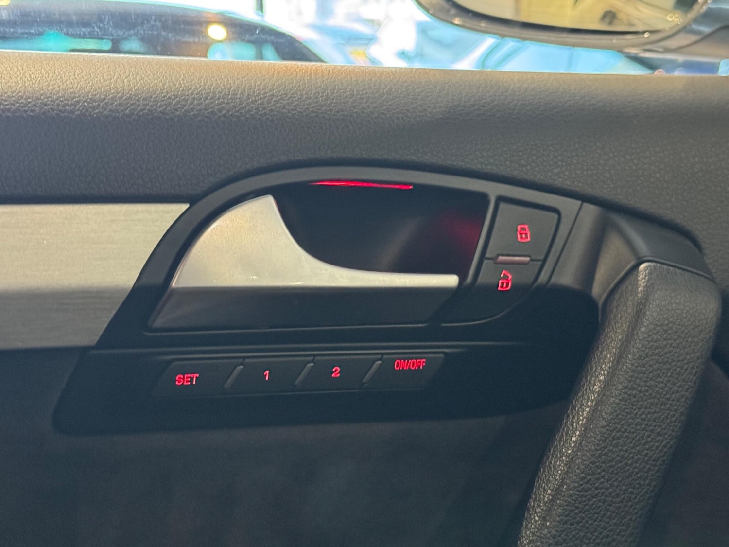 Used Audi Q7 2015 for sale - 76440688: Photo 36