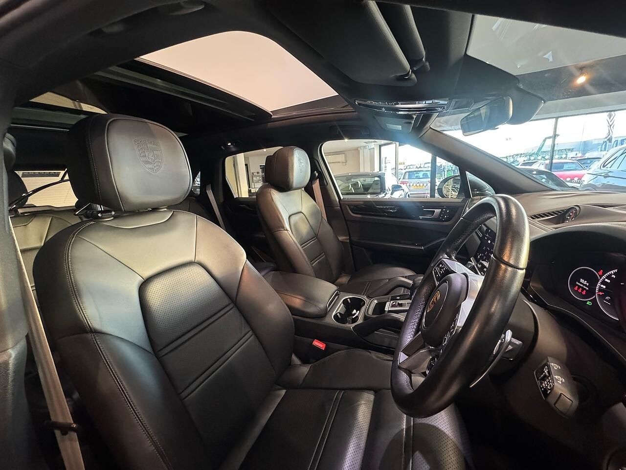 Used Porsche Cayenne 2021 for sale - 76801995: Photo 12