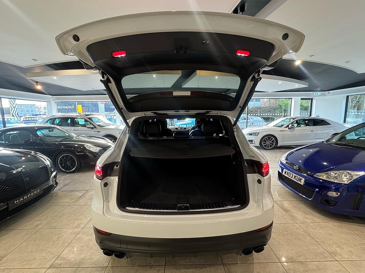 Used Porsche Cayenne 2021 for sale - 76801995: Photo 6