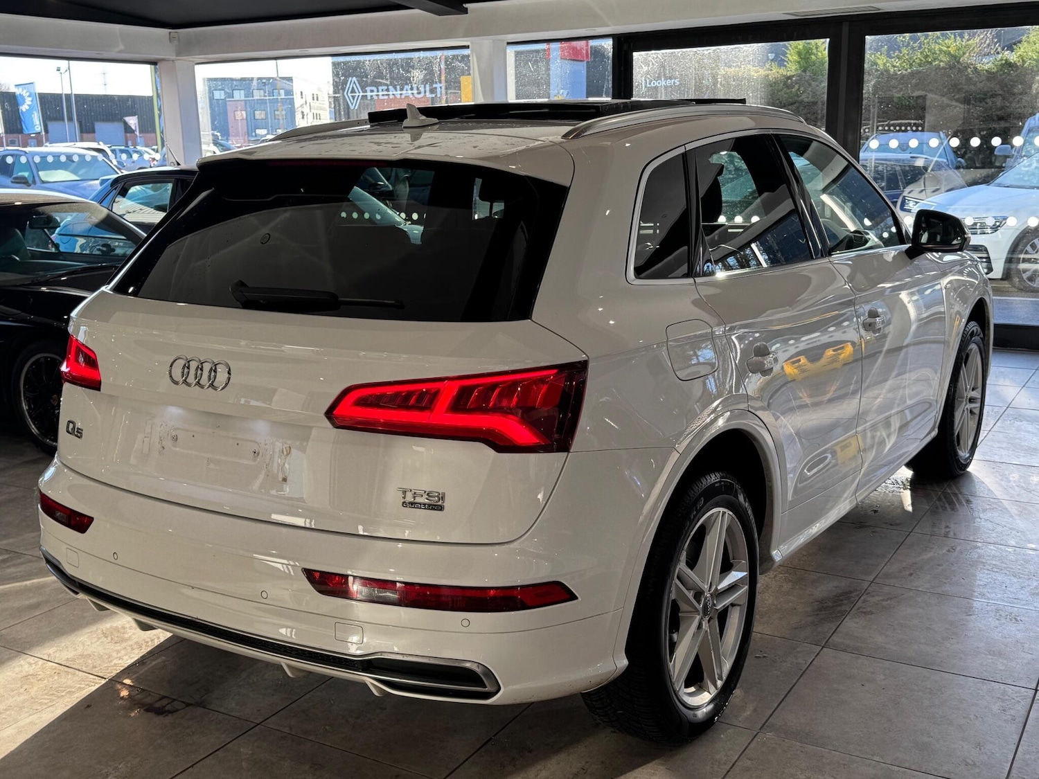 Used Audi Q5 2018 for sale - 76728139: Photo 10