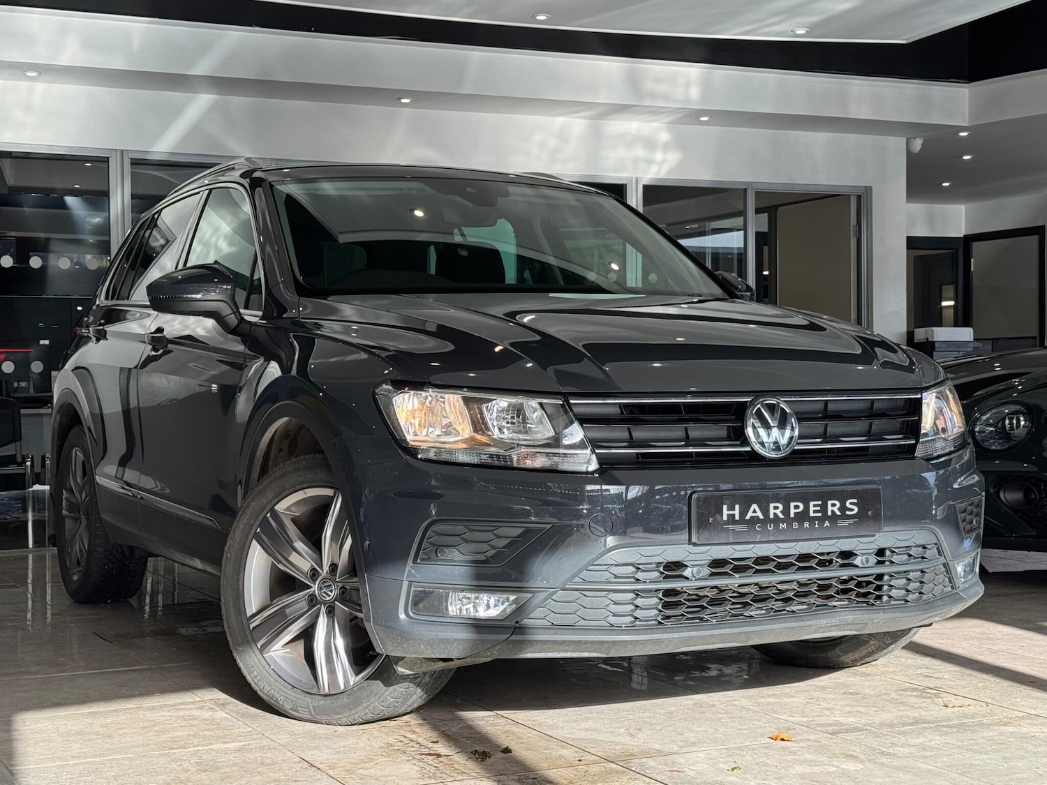 Used Volkswagen Tiguan 2019 for sale - 76399256: Photo 1
