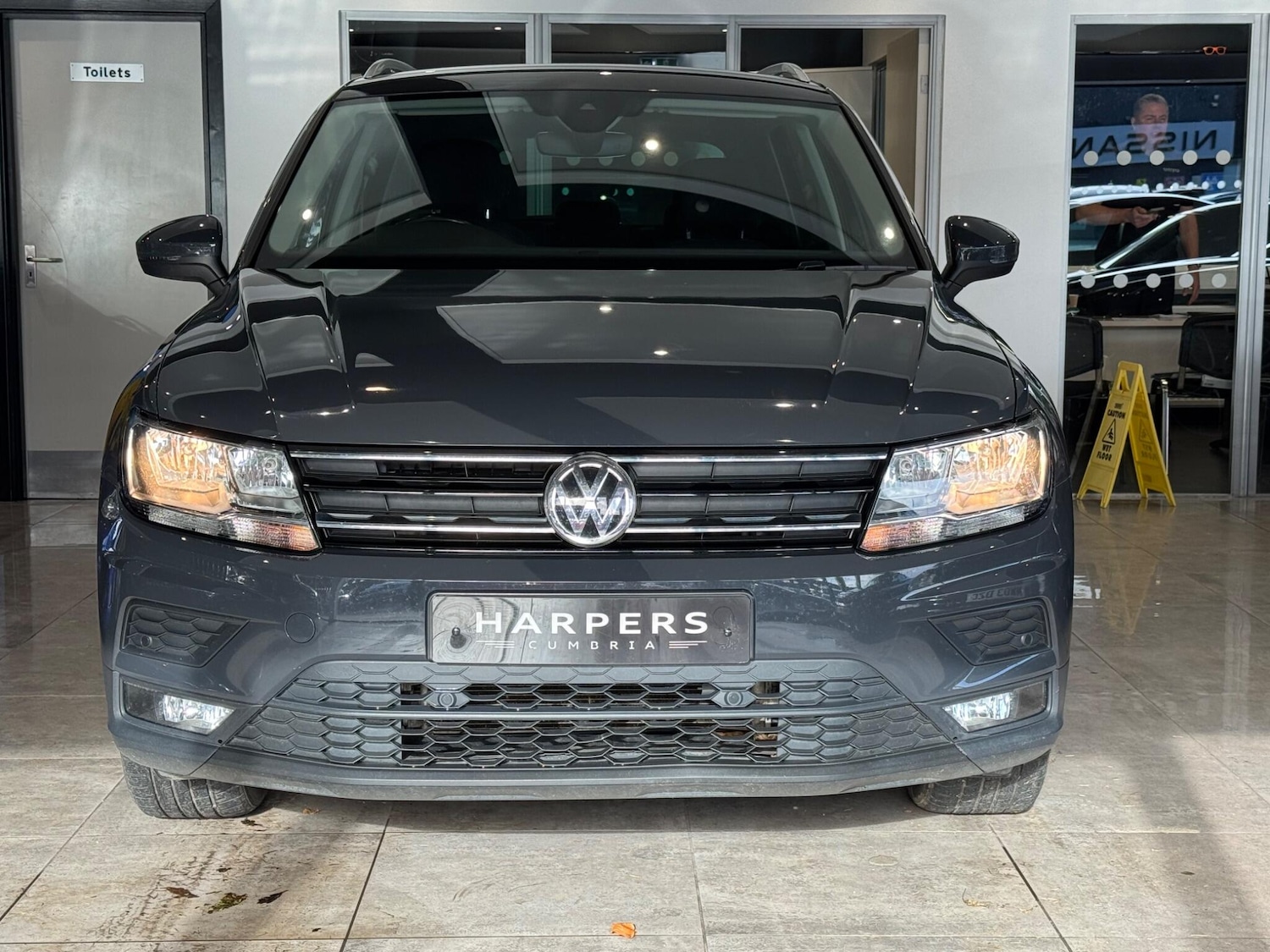 Used Volkswagen Tiguan 2019 for sale - 76399256: Photo 2