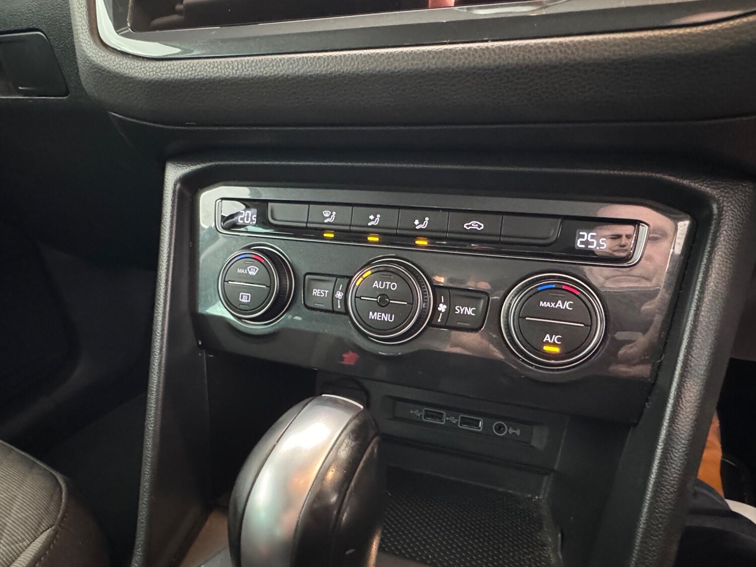 Used Volkswagen Tiguan 2019 for sale - 76399256: Photo 29