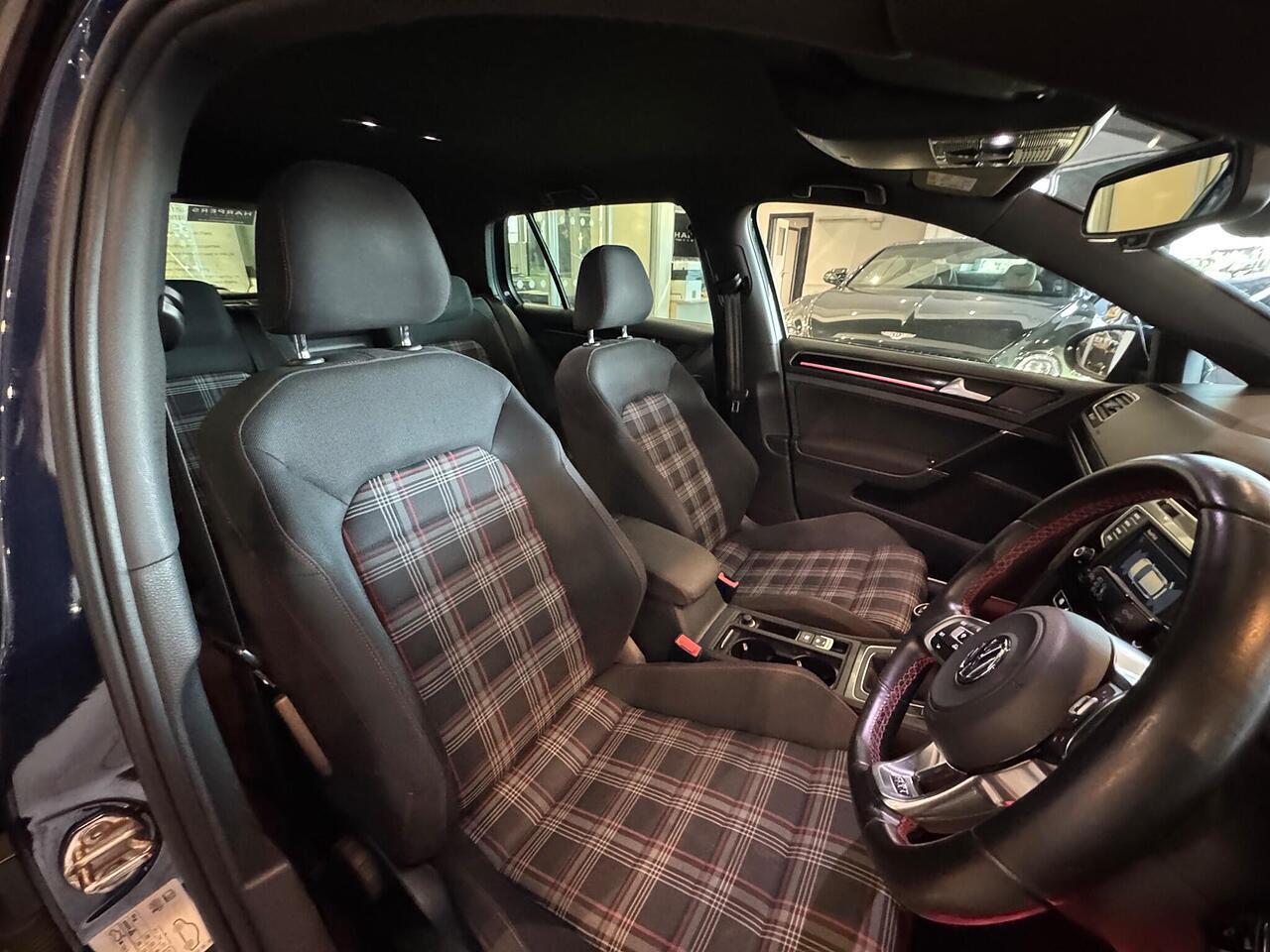 Used Volkswagen Golf 2015 for sale - 76765704: Photo 12