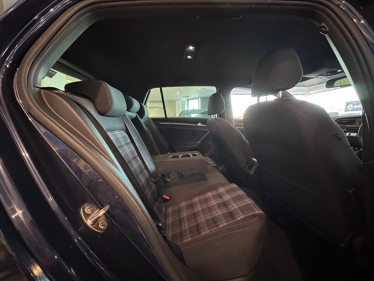 Used Volkswagen Golf 2015 for sale - 76765704: Photo 14