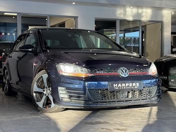 Volkswagen - Golf