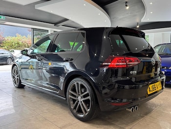 Used Volkswagen Golf 2016 for sale - 76247267: Photo