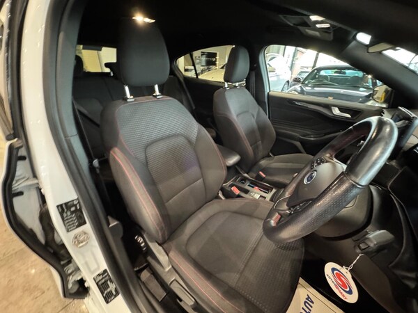 Used Ford Focus 2019 for sale - 76240179: Photo 18