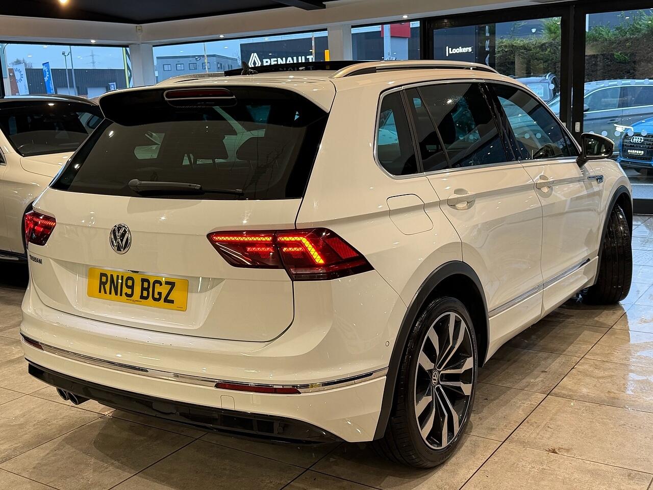 Used Volkswagen Tiguan 2019 for sale - 77440209: Photo 2