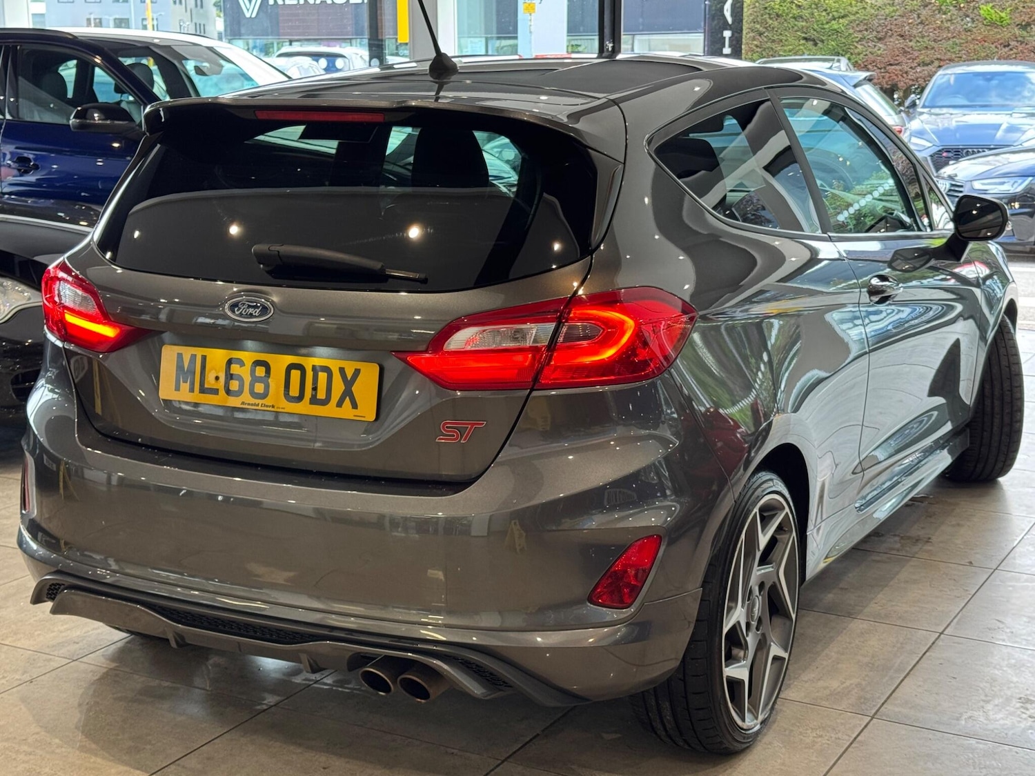 Used Ford Fiesta 2018 for sale - 76122573: Photo 2