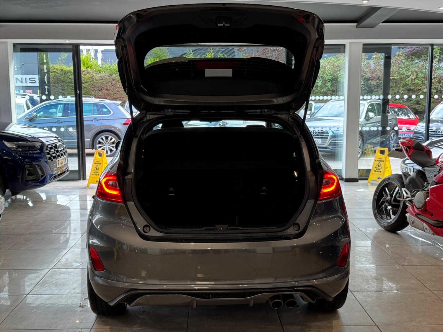 Used Ford Fiesta 2018 for sale - 76122573: Photo 6