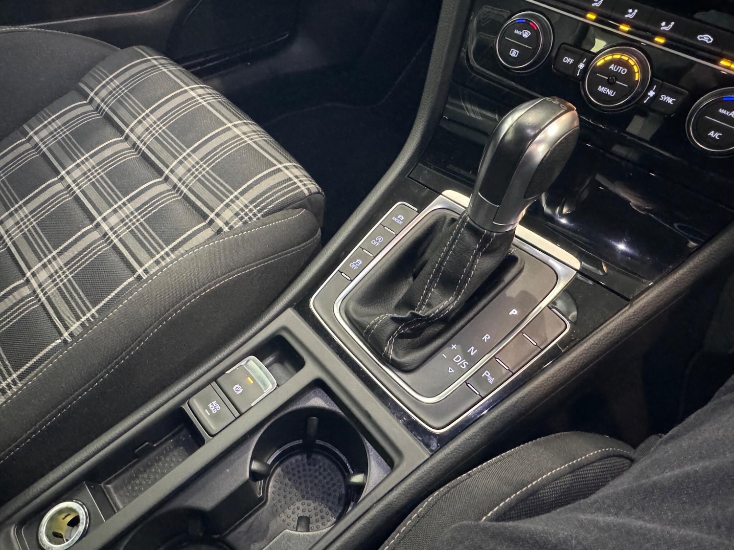 Used Volkswagen Golf for sale - 76701587: Photo 16