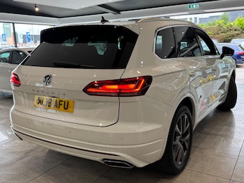 Used Volkswagen Touareg 2018 for sale - 75678436: Photo