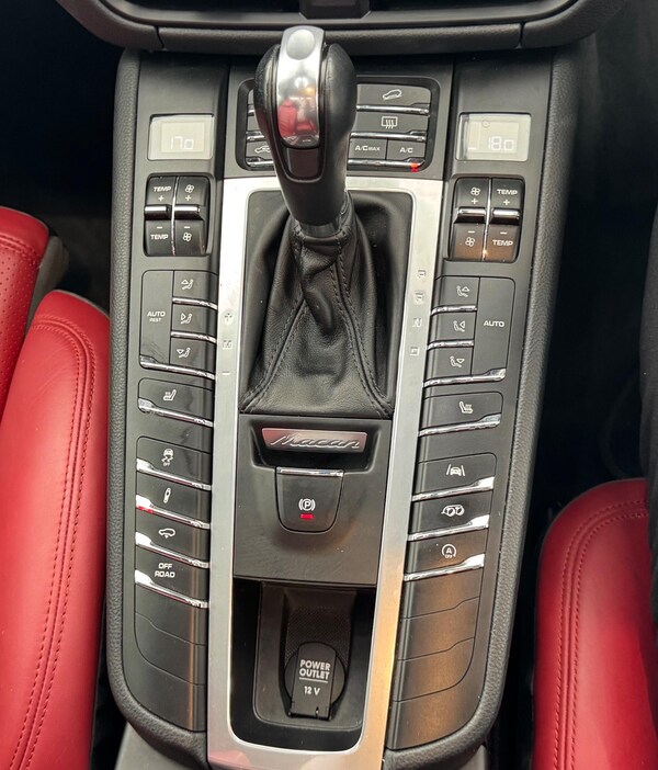 Used Porsche Macan 2019 for sale - 75634378: Photo 19