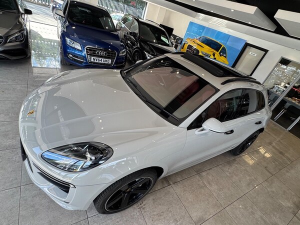 Used Porsche Macan 2019 for sale - 75634378: Photo 38