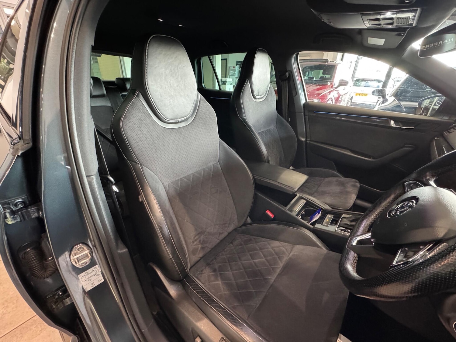 Used Skoda Superb 2017 for sale - 76001192: Photo 49