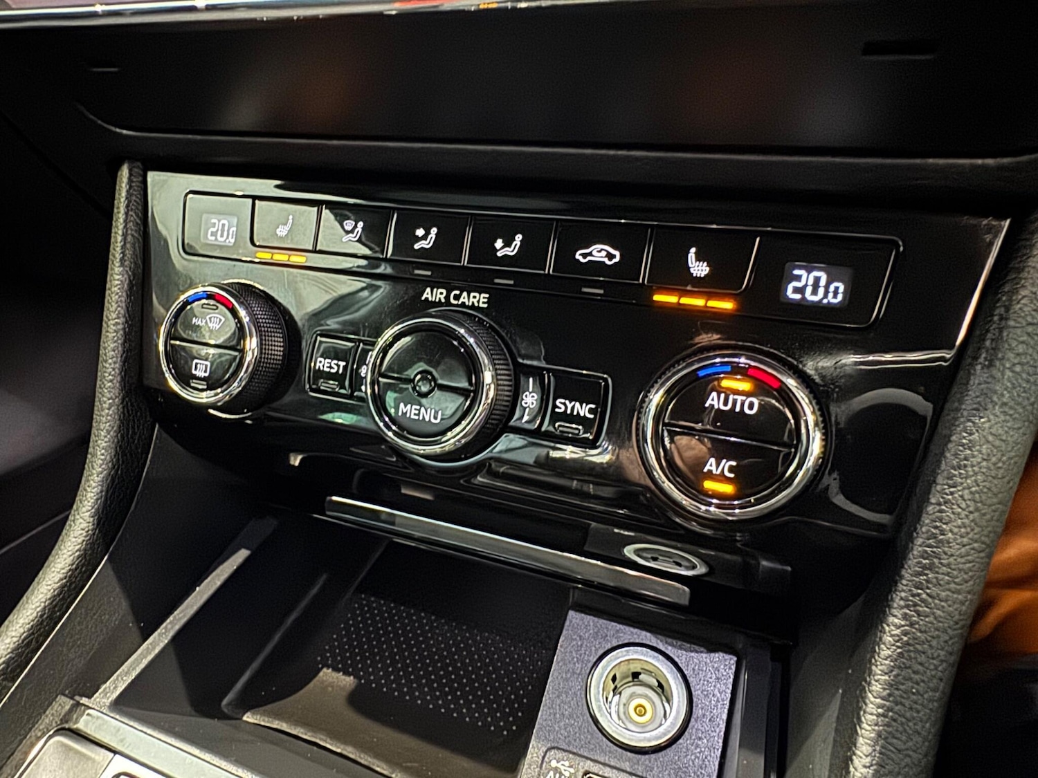 Used Skoda Superb 2017 for sale - 76001192: Photo 58