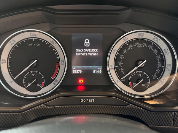 Used Skoda Superb 2017 for sale - 76001192: Photo 65