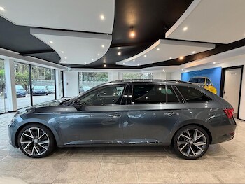 Used Skoda Superb 2017 for sale - 77645916: Photo