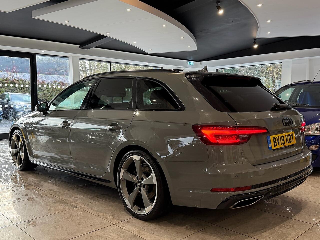 Used Audi A4 2019 for sale - 77060333: Photo 2