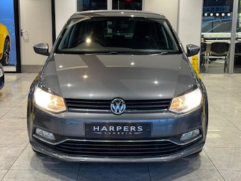 Used Volkswagen Polo 2017 for sale - 76484385: Photo