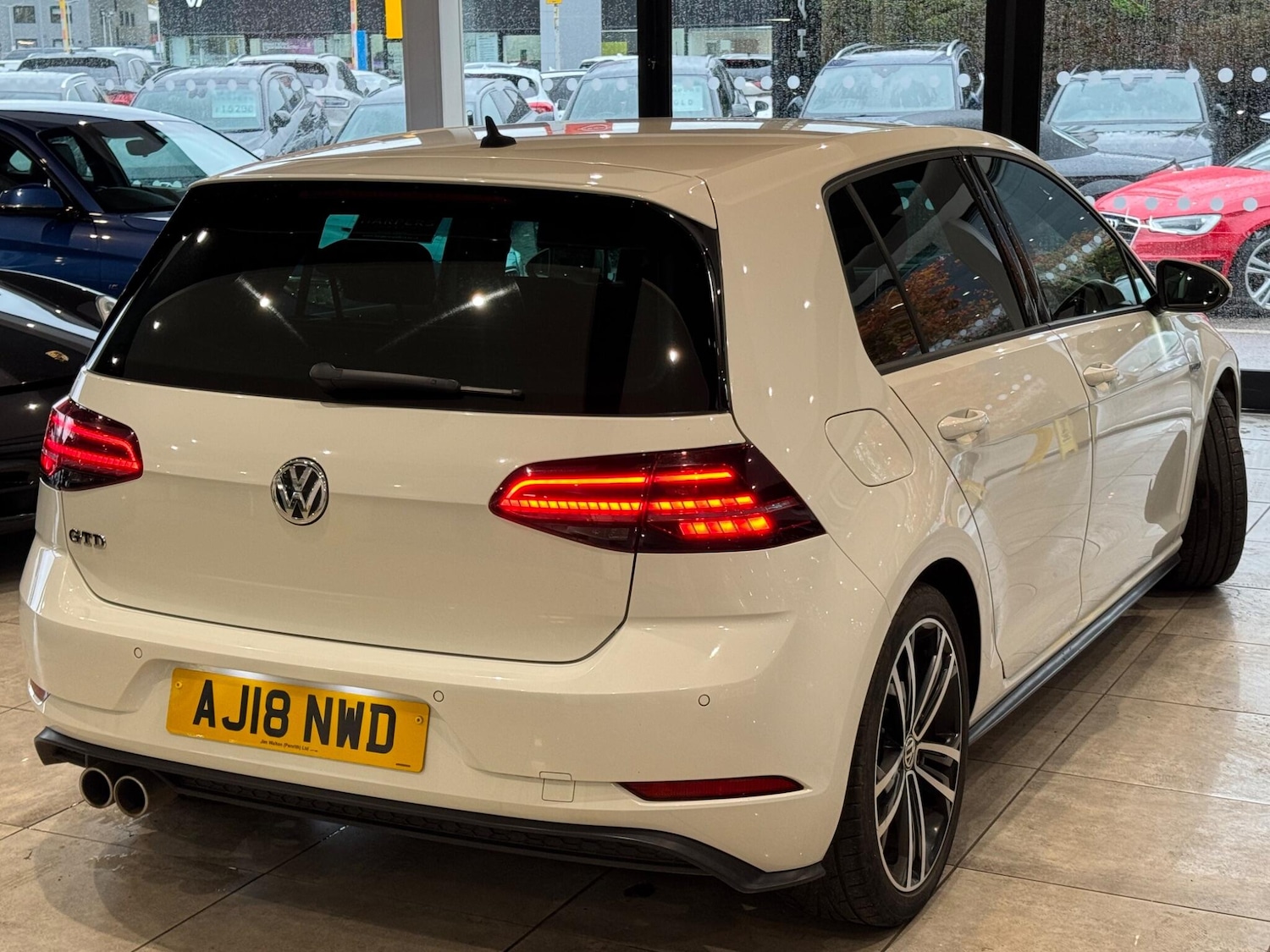 Used Volkswagen Golf 2018 for sale - 76456854: Photo 2