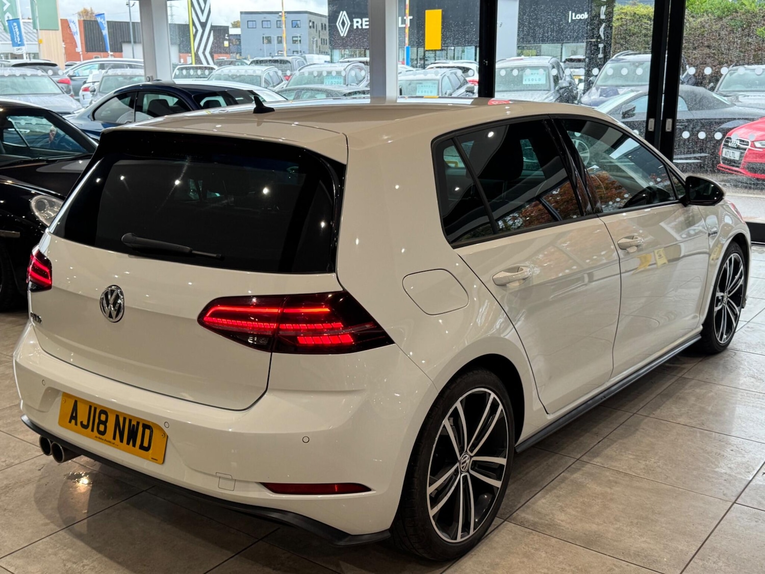 Used Volkswagen Golf 2018 for sale - 76456854: Photo 21