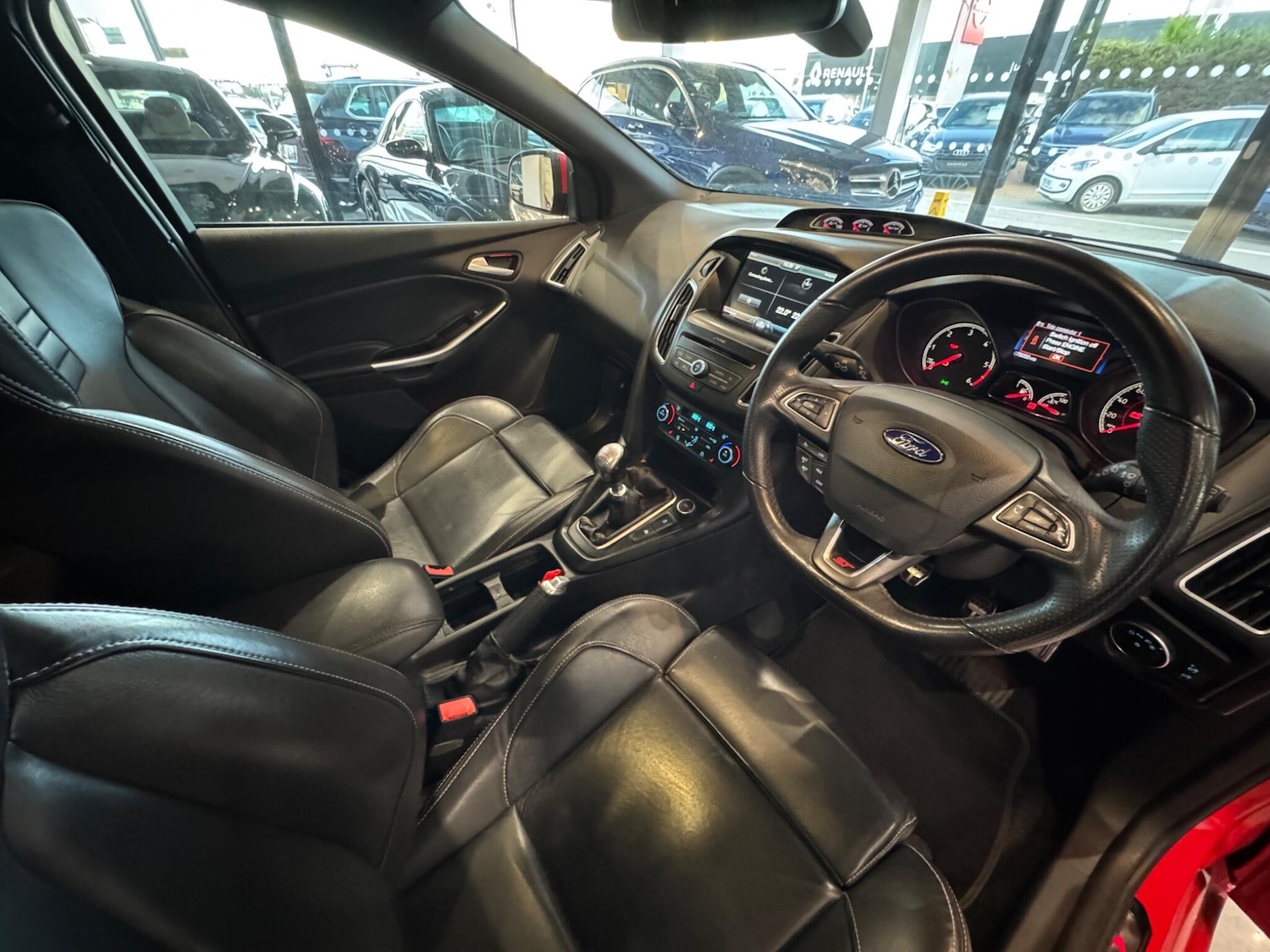 Used Ford Focus 2015 for sale - 76728890: Photo 10