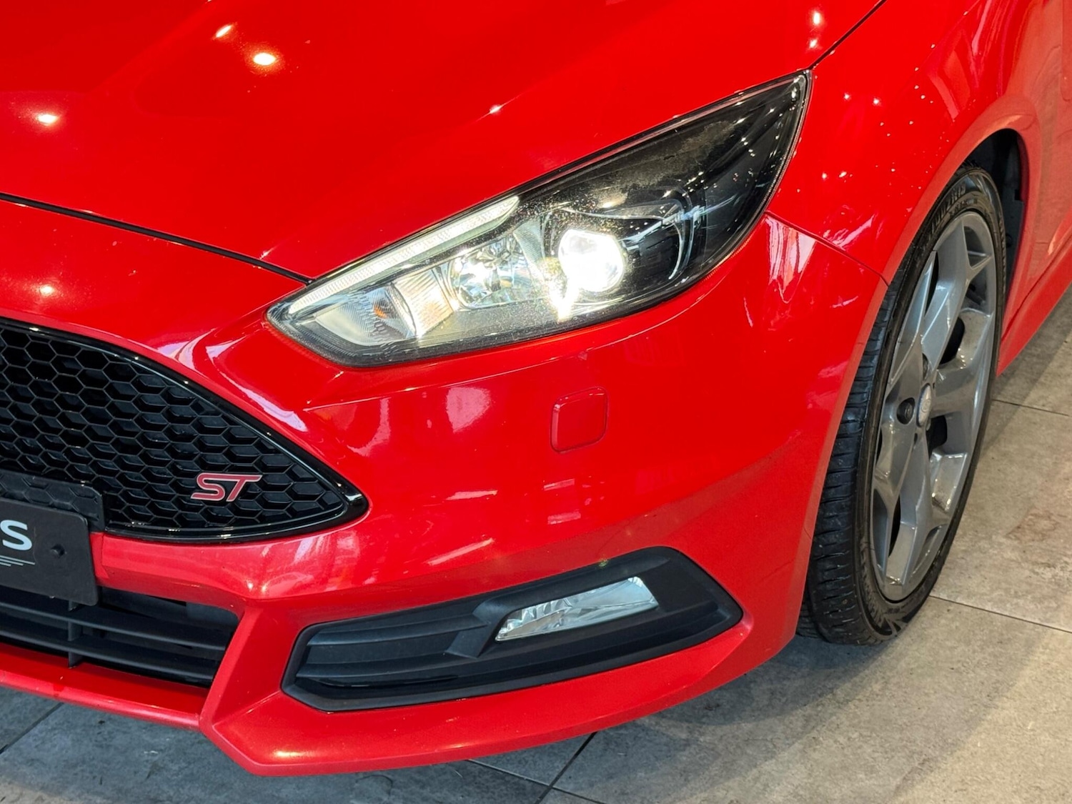 Used Ford Focus 2015 for sale - 76728890: Photo 4