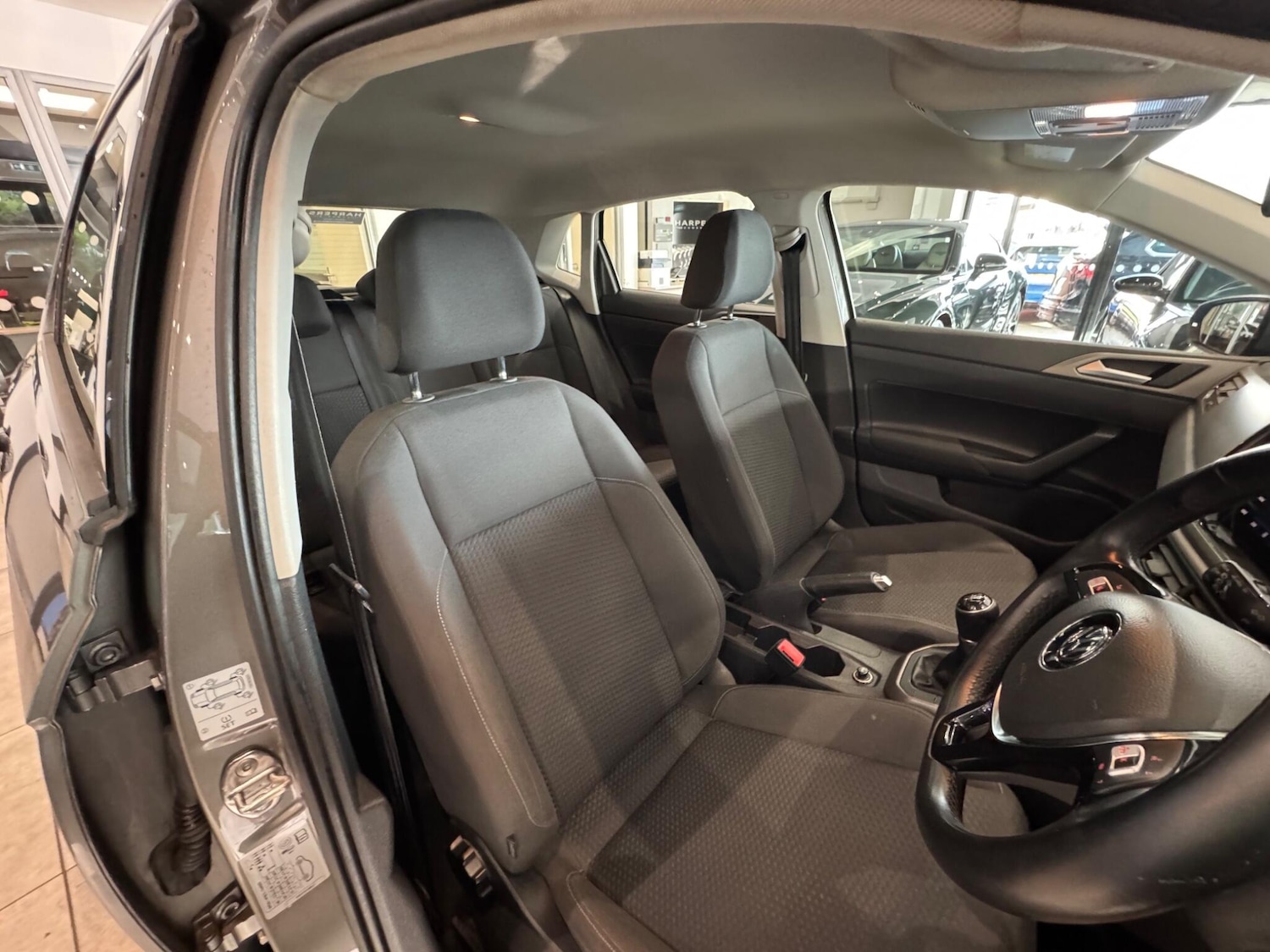 Used Volkswagen Polo 2018 for sale - 76441232: Photo 18