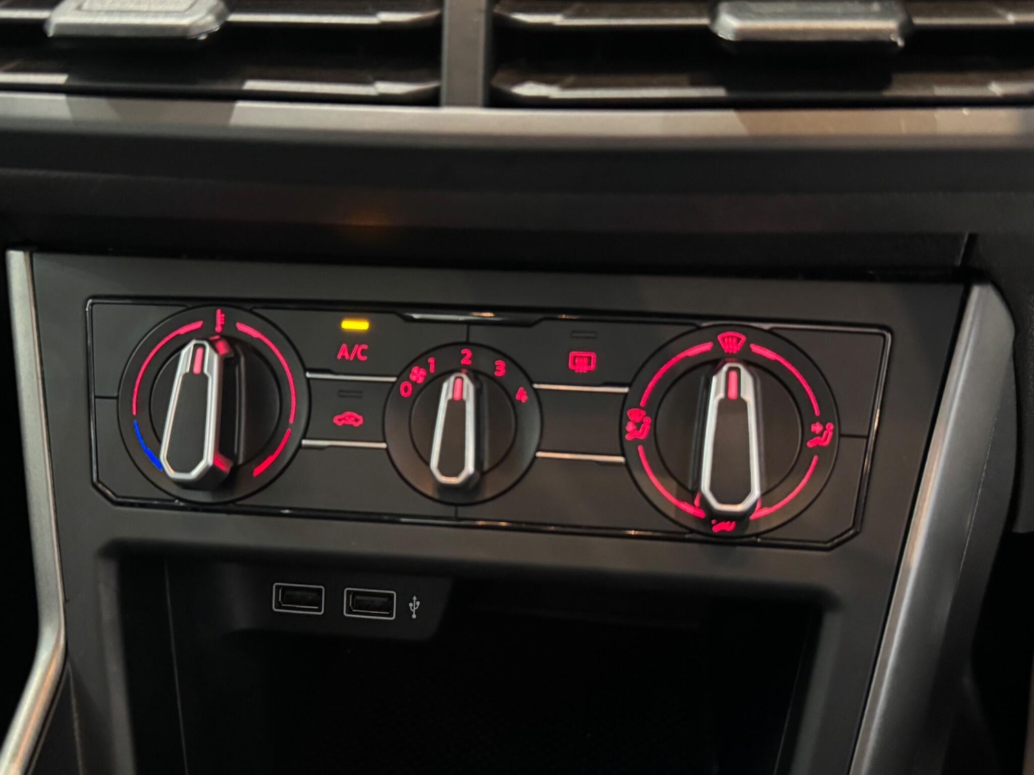 Used Volkswagen Polo 2018 for sale - 76441232: Photo 24