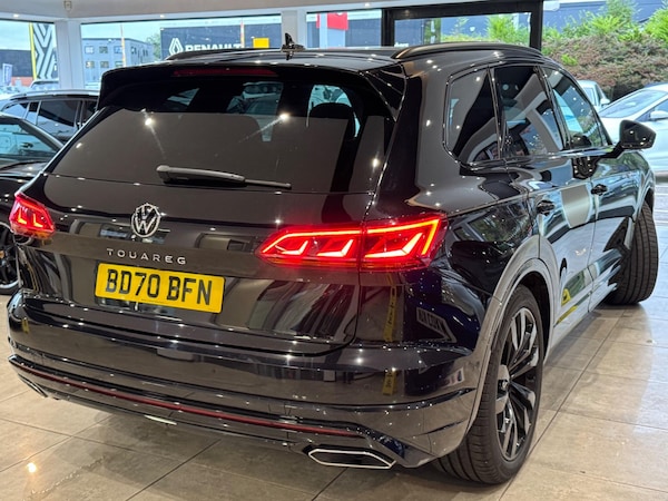 Used Volkswagen Touareg 2021 for sale - 76270395: Photo 2