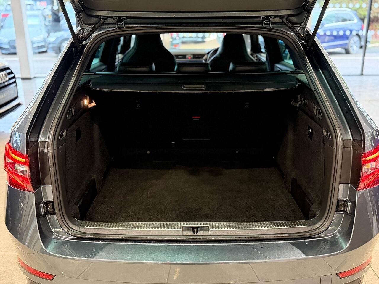 Used Skoda Superb 2017 for sale - 76952650: Photo 33