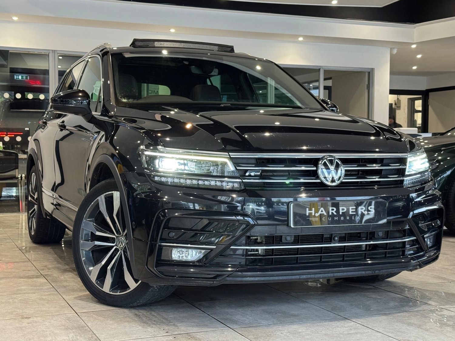 Used Volkswagen Tiguan 2020 for sale - 76645015: Photo 1