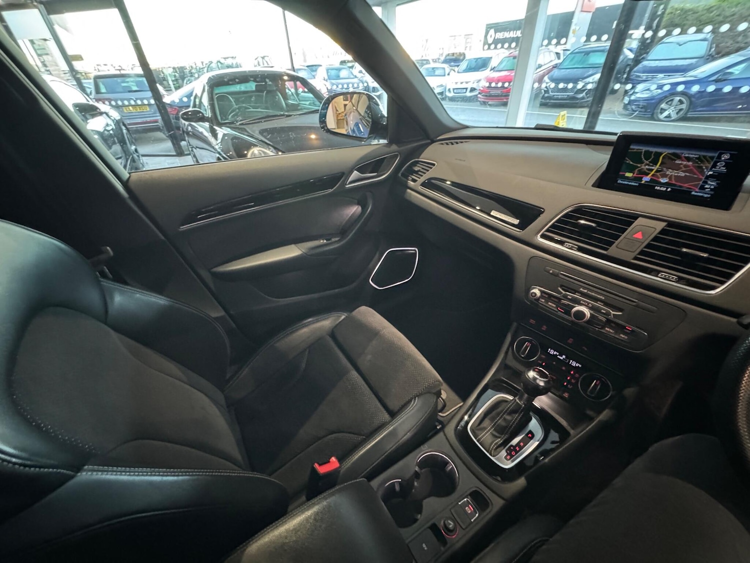 Used Audi Q3 2017 for sale - 76702344: Photo 11