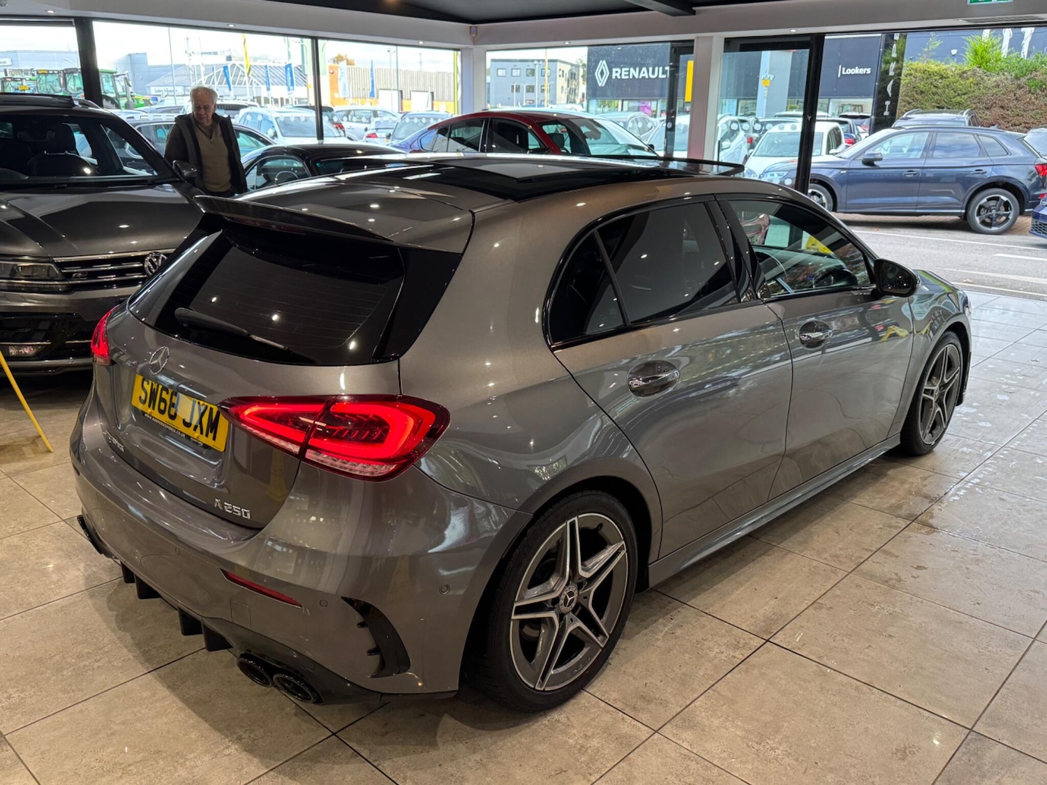 Used Mercedes-Benz A-Class 2018 for sale - 76360514: Photo 7