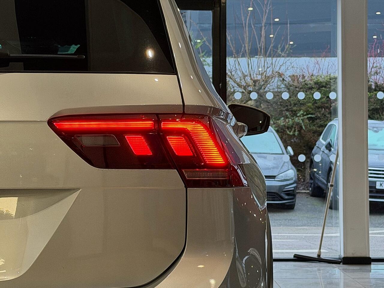 Used Volkswagen Tiguan 2023 for sale - 77343739: Photo 9