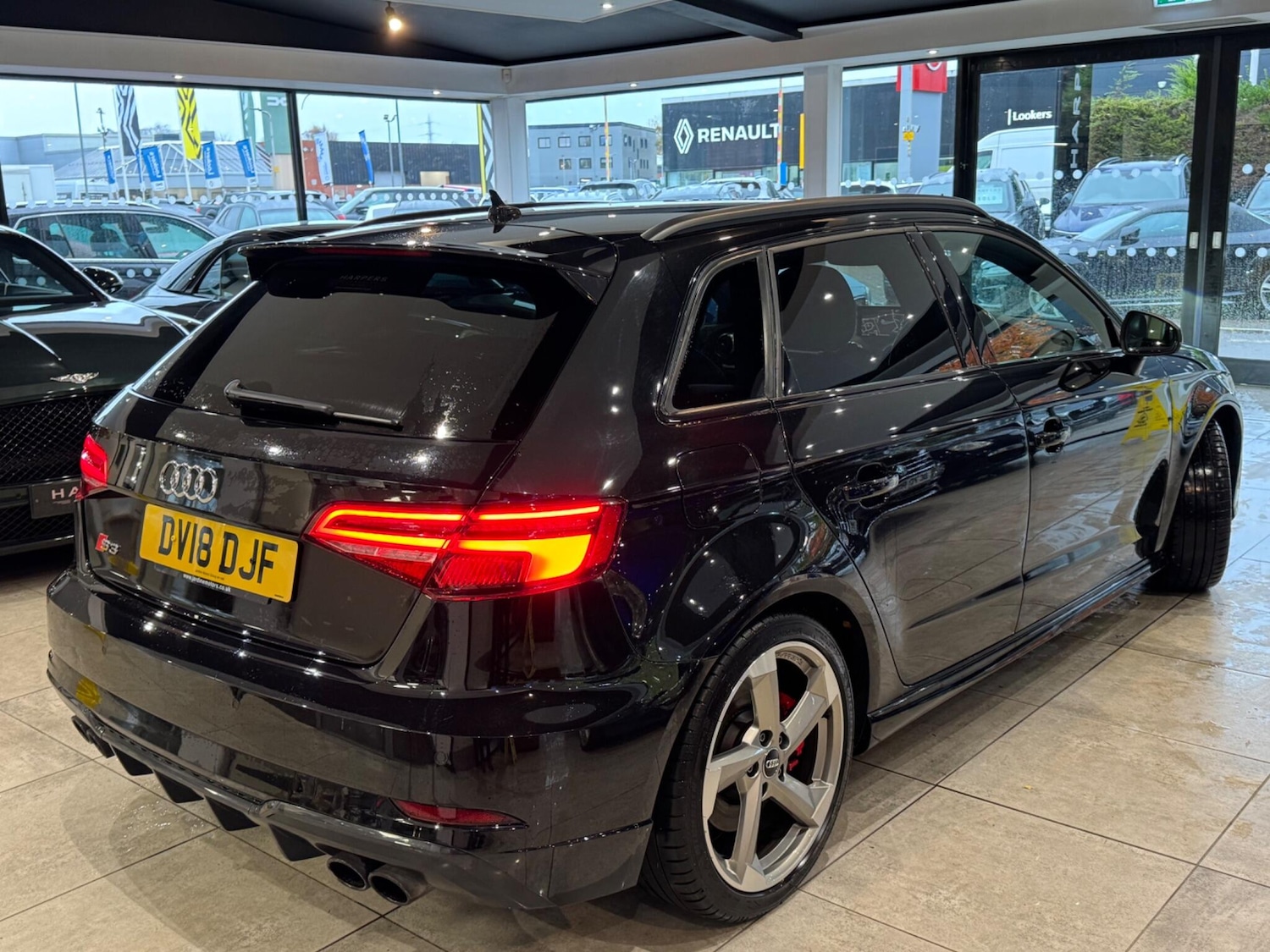 Used Audi A3 2018 for sale - 76472437: Photo 2