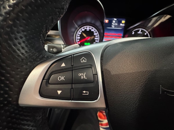Used Mercedes-Benz GLC 2018 for sale - 75697077: Photo 29
