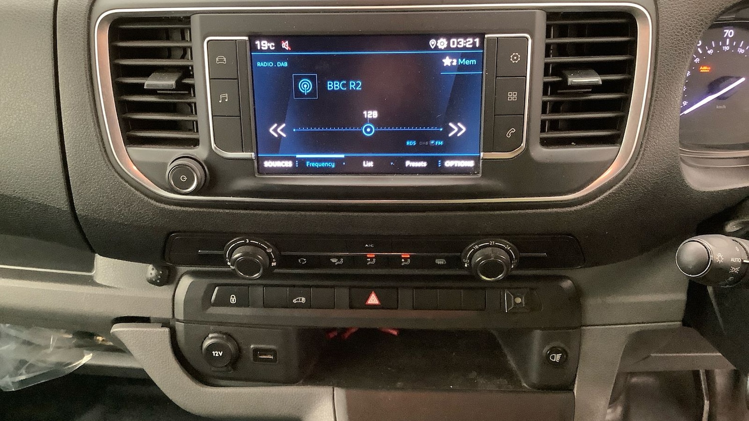Used Peugeot Expert 2022 for sale - 76086555: Photo 7