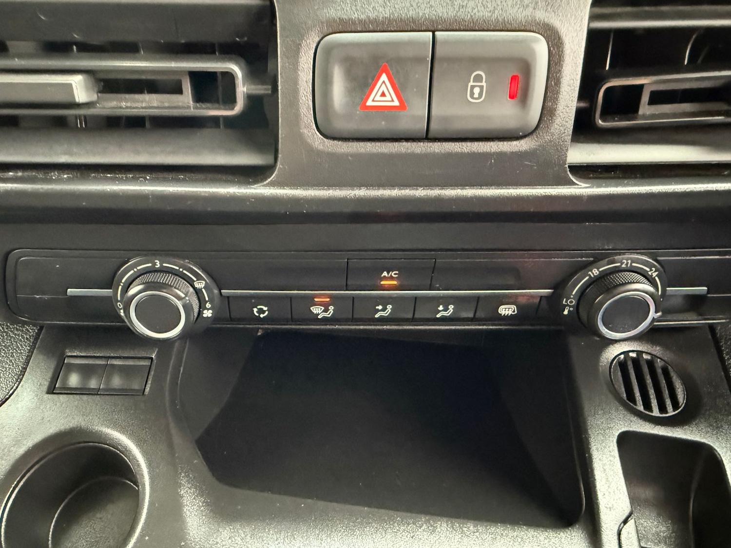 Used Vauxhall Combo 2020 for sale - 76915205: Photo 18